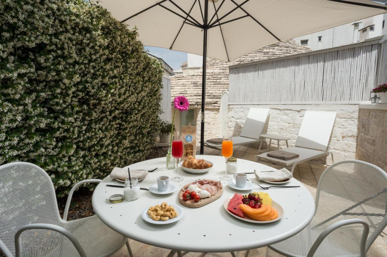 La Mandorla Luxury Trullo Bed & Breakfast Alberobello Exterior photo