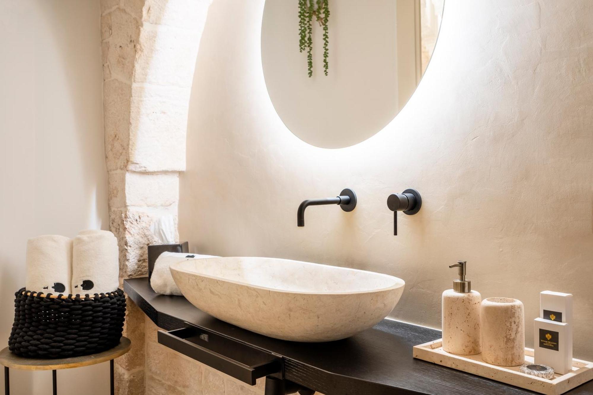 La Mandorla Luxury Trullo Bed & Breakfast Alberobello Exterior photo